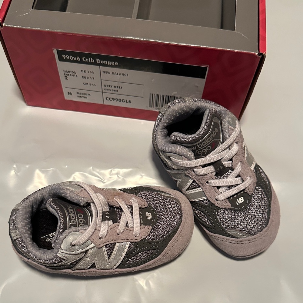 New Balance Kids' Gray and White Crib Sneakers